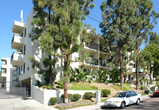 Park Crest Senior Apartments in San Diego, CA - Building Photo - Building Photo