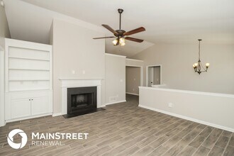 122 Millstream Dr in Dallas, GA - Foto de edificio - Building Photo