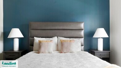 1880 Maple Dr NW in Kennesaw, GA - Foto de edificio - Building Photo