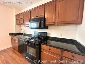 24 Rossmore St, Unit 2 in Somerville, MA - Building Photo - Building Photo