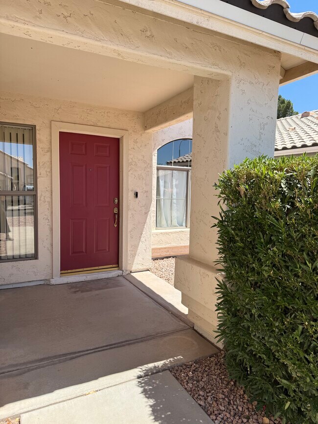 8226 W Eugie Ave in Peoria, AZ - Building Photo - Building Photo