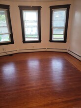 37 Rocky Hill Ave-Unit -First Floor in New Britain, CT - Building Photo - Building Photo