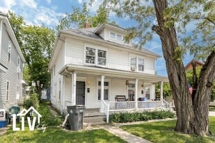 4126 E Washington St