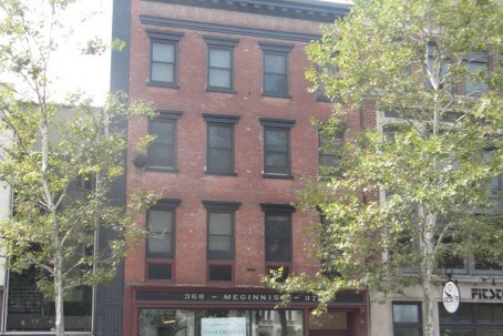 Meginniss Flats in Albany, NY - Foto de edificio