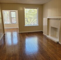 6725 S Clyde Ave in Chicago, IL - Building Photo