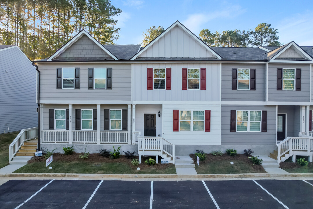 2823 Saratoga Lake View, Unit 3D in Decatur, GA - Building Photo