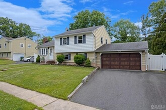 41 Terry Ave in Edison, NJ - Building Photo - Building Photo