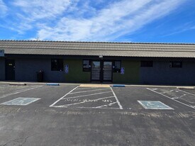 73 W March Ln, Unit C &amp; D in Stockton, CA - Building Photo