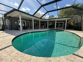 283 Forest Hills Blvd in Naples, FL - Building Photo - Building Photo