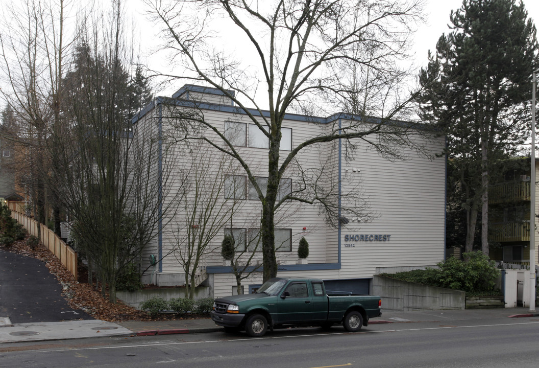 Shorecrest Apartments in Seattle, WA - Building Photo