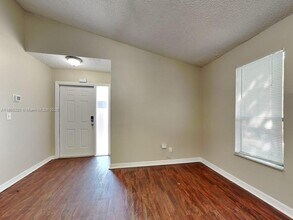 2431 SW 87th Terrace in Miramar, FL - Building Photo - Building Photo