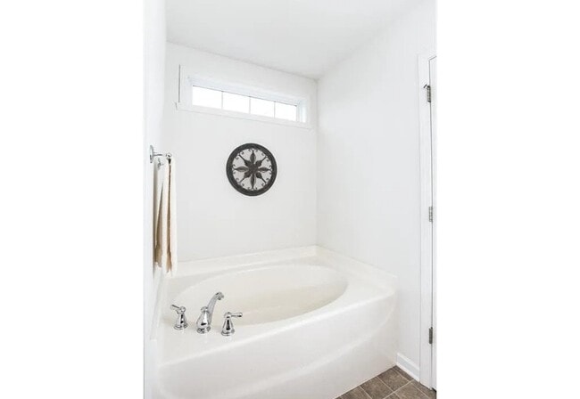 5619 Sycamore Glen Rd in Greensboro, NC - Building Photo - Building Photo