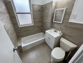 74 Smith St, Unit 2nd Floor in Newark, NJ - Building Photo