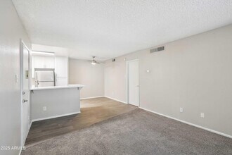 1620 W Southern Ave, Unit 2A in Mesa, AZ - Building Photo - Building Photo