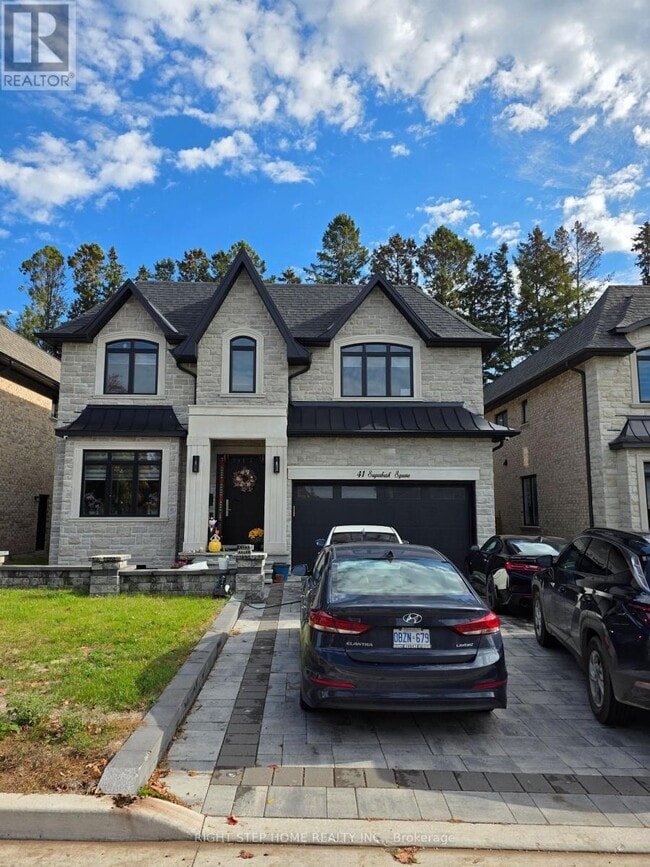 property at 41 Sugarbush Square