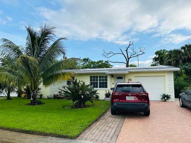property at 4862 Tortuga Dr