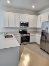 2918 Savoir Ave in Davenport, FL - Foto de edificio - Building Photo