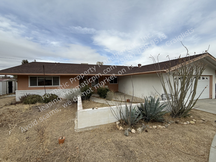 56612 Kismet Rd in Yucca Valley, CA - Building Photo