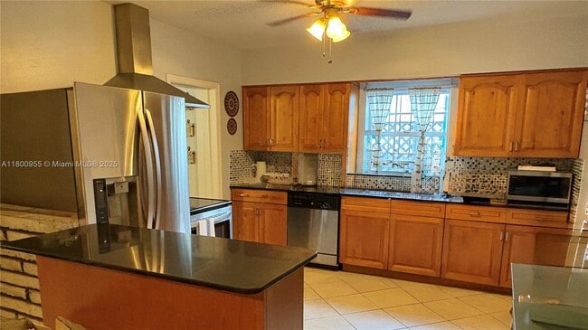 710 NE 77th St in Miami, FL - Building Photo - Building Photo