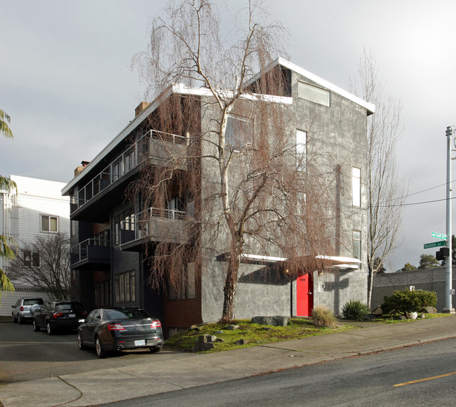 624 E Lynn St in Seattle, WA - Building Photo - Building Photo