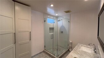 29315 Melia Way Dr in Santa Clarita, CA - Building Photo