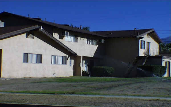 1006 Oxford Dr in Redlands, CA - Foto de edificio