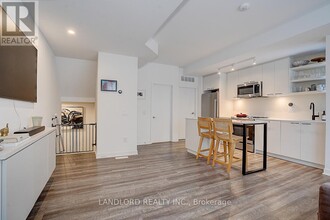 30-TH30 Ed Clark Gdns in Toronto, ON - Building Photo - Building Photo