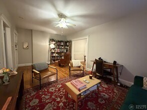 11 Gray St, Unit 2 in Cambridge, MA - Building Photo - Building Photo