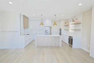 8800 NW 98th Ct in Doral, FL - Building Photo - Building Photo