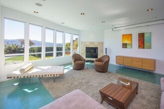 747 Tiburon Blvd in Tiburon, CA - Building Photo - Building Photo