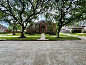 3719 Emerald Falls Dr in Houston, TX - Building Photo - Building Photo
