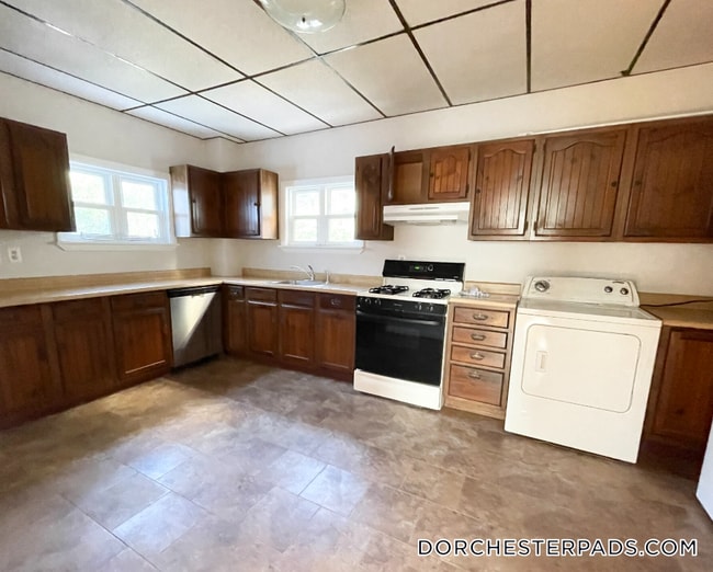 26-28 Harbor View St-Unit -3 in Boston, MA - Building Photo - Building Photo