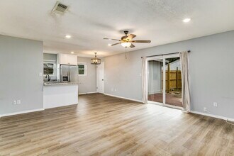 5779 Wickford Ln in Pensacola, FL - Foto de edificio - Building Photo