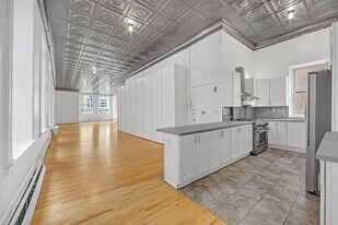 78 Grand St, Unit 3 in New York, NY - Building Photo