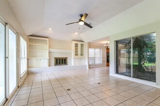 25202 Tuckahoe Ln in Spring, TX - Foto de edificio - Building Photo