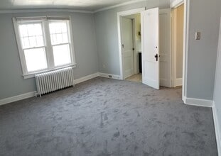 161 N Clinton St, Unit 2nd floor in Doylestown, PA - Building Photo - Building Photo