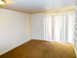 2824 S Bartell Dr in Houston, TX - Building Photo - Building Photo