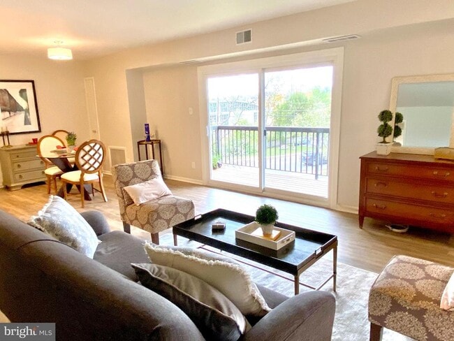 property at 216 Park Terrace Ct SE