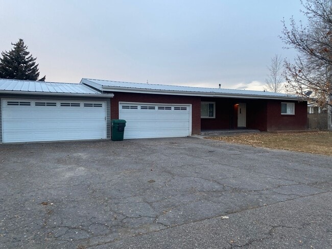 property at 620 S 500 W
