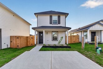 12239 Shield Crest Ct in Willis, TX - Building Photo - Building Photo