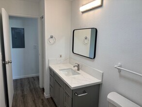 1661 Nakula St in Wahiawa, HI - Building Photo - Building Photo