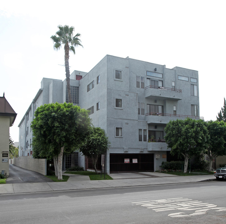 Citronia Luxe Towers Apartments in Northridge, CA - Building Photo