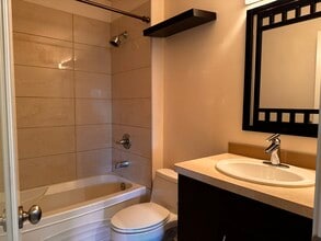 417-417 Vancouver St in Victoria, BC - Building Photo - Building Photo