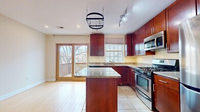 409 17th St SE in Washington, DC - Building Photo - Building Photo