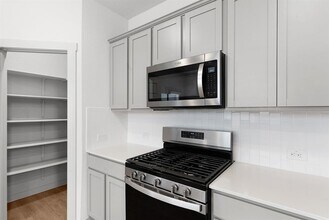 10933 Tildon Ave in Austin, TX - Building Photo - Building Photo