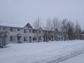 1989 Woodside Blvd in Hailey, ID - Building Photo - Building Photo