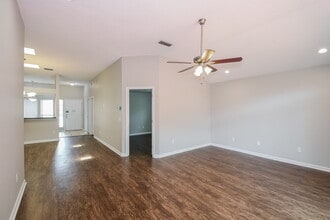 3401 Millcrest Dr in Jacksonville, FL - Building Photo - Building Photo