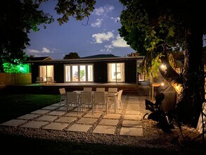 561 NW 50th St in Miami, FL - Building Photo - Building Photo