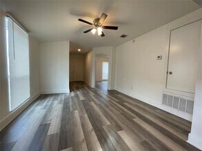 1411 Adelaide Dr in Dallas, TX - Building Photo - Building Photo