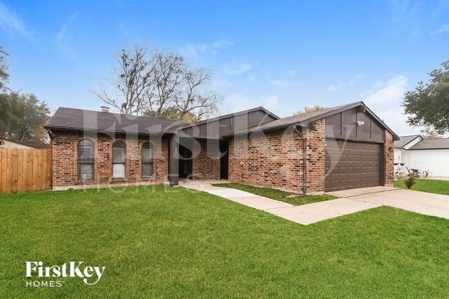 6914 Pickett Dr in Richmond, TX - Building Photo - Building Photo